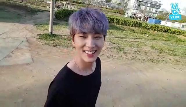 thumbnail DAY6는 편의점가는중2