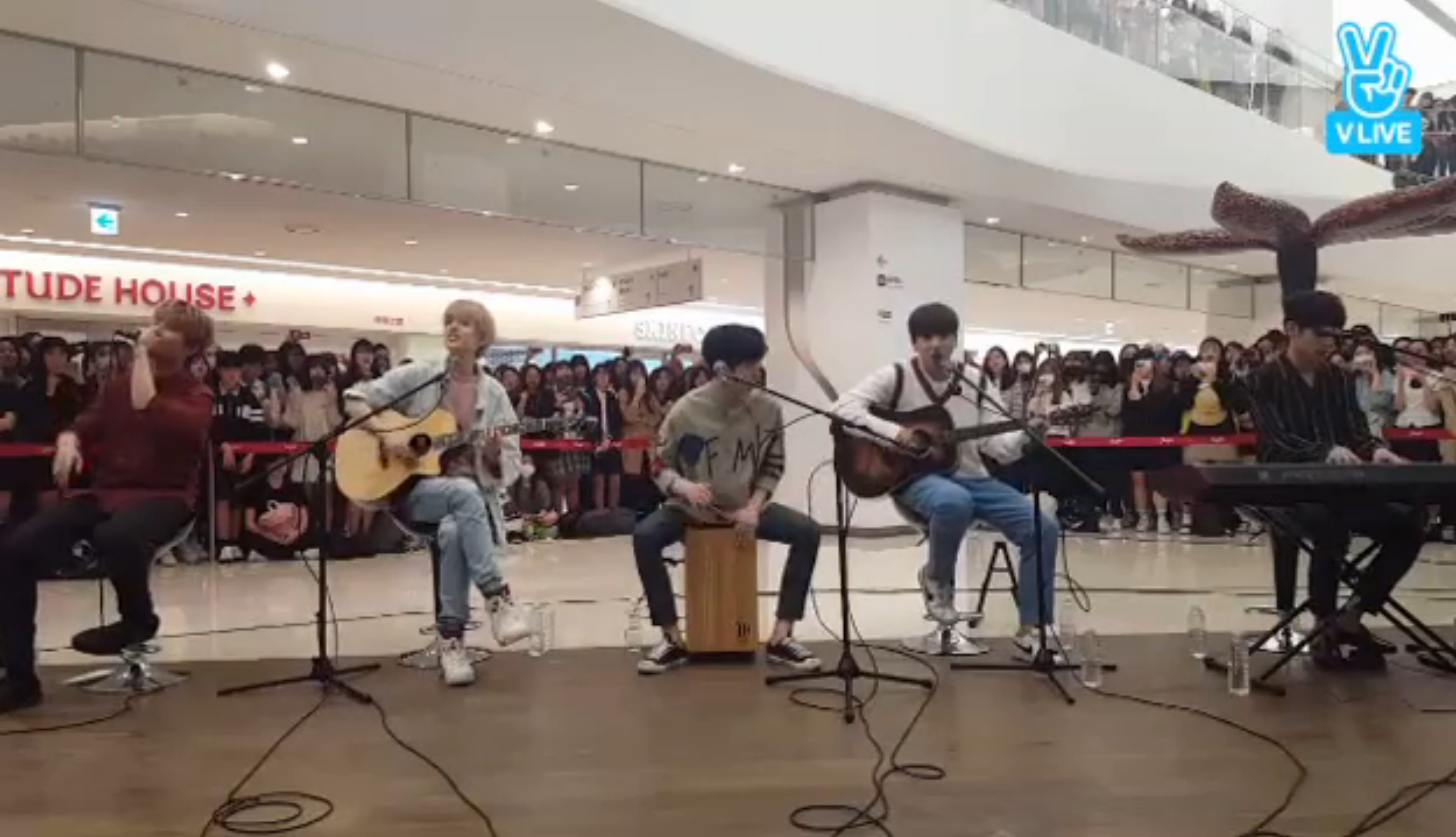 thumbnail EVERY DAY6 BUSKING