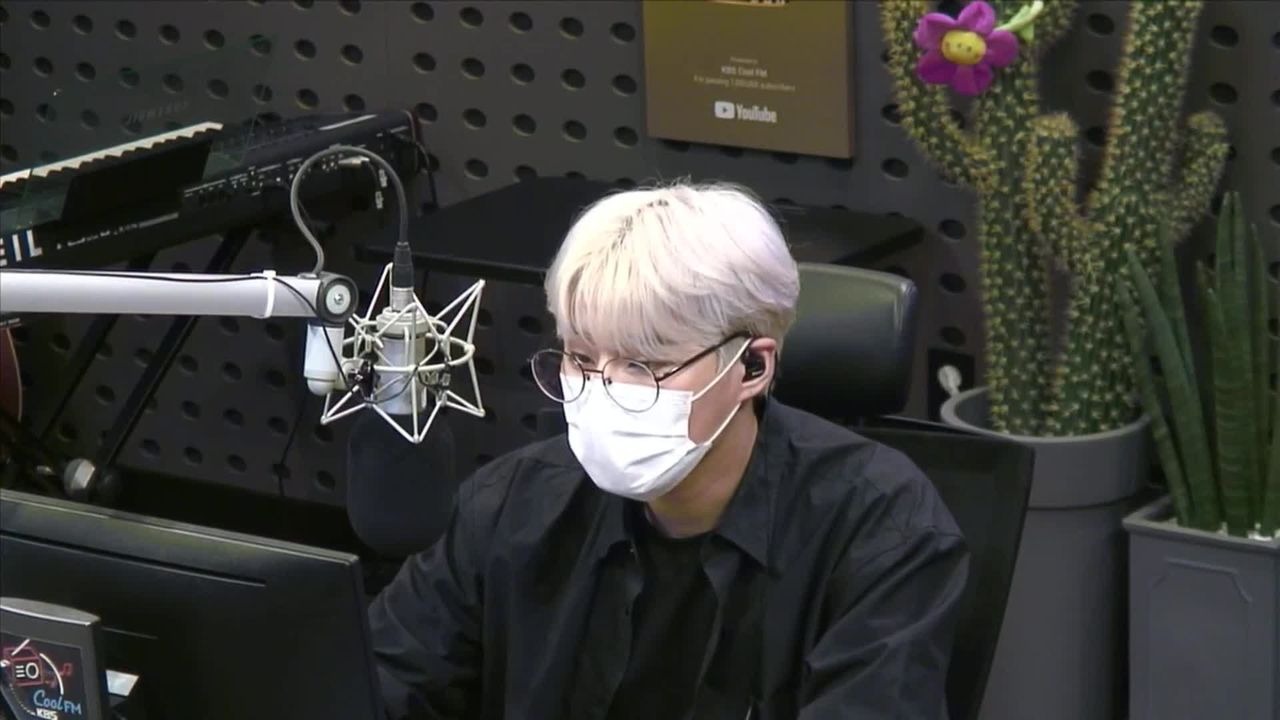 thumbnail DAY6 Kiss The Radio - Flower Boy Band (Hoppipolla)