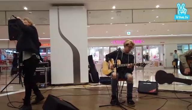thumbnail DAY6 일요일 버스킹 @코엑스몰 라이브 플라자