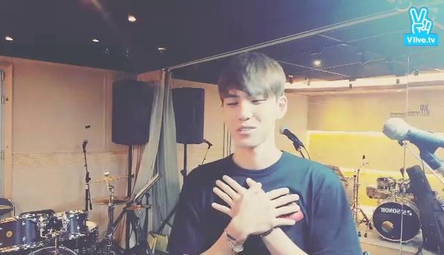 thumbnail DAY6 Sunday Busking Live 1